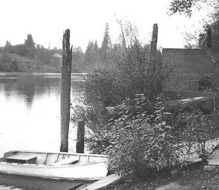 Butteville Landing in 1954 [Photo courtesy Oregon Historical Photo Collection, Salem Public Library]